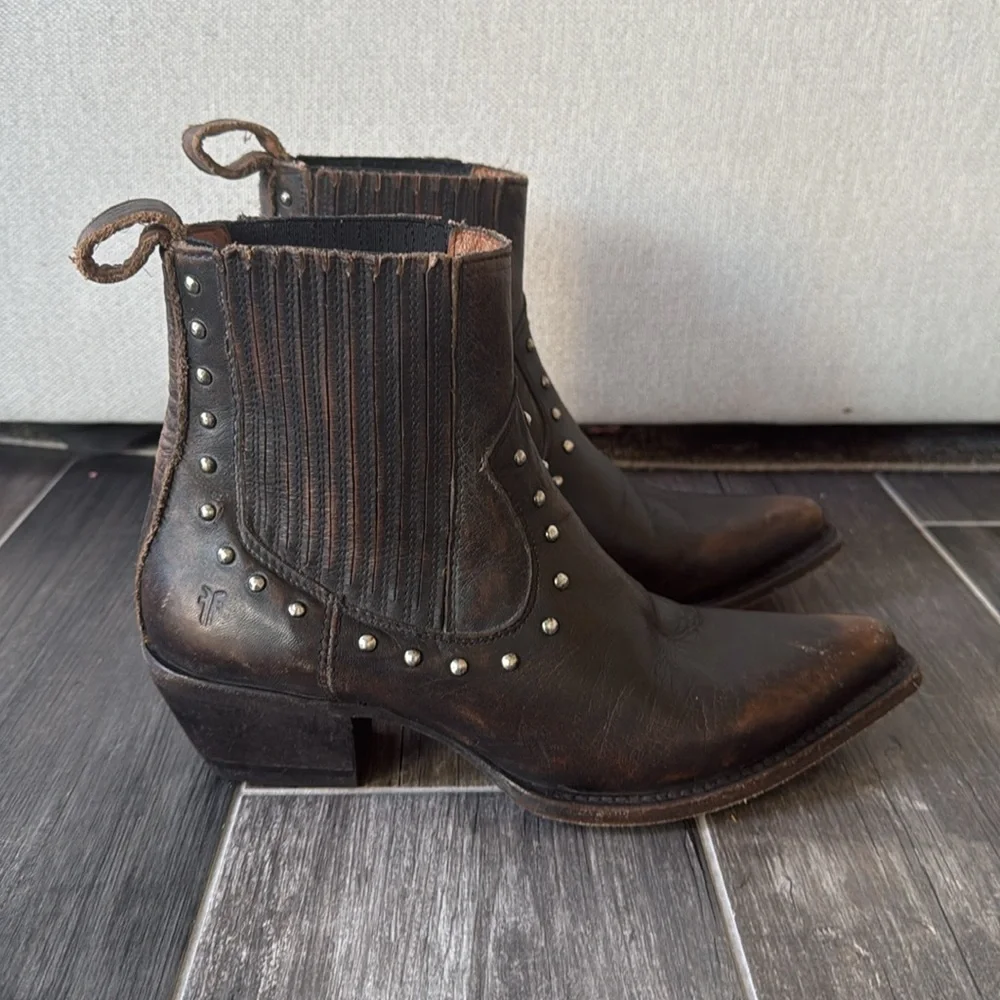 Frye Studded Leather Western Boots | Size 6.5 | Vintage Distressed - Picture 1 of 11
